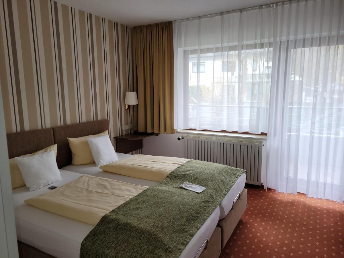 Kurparkhotel-Gemuend Экстерьер фото
