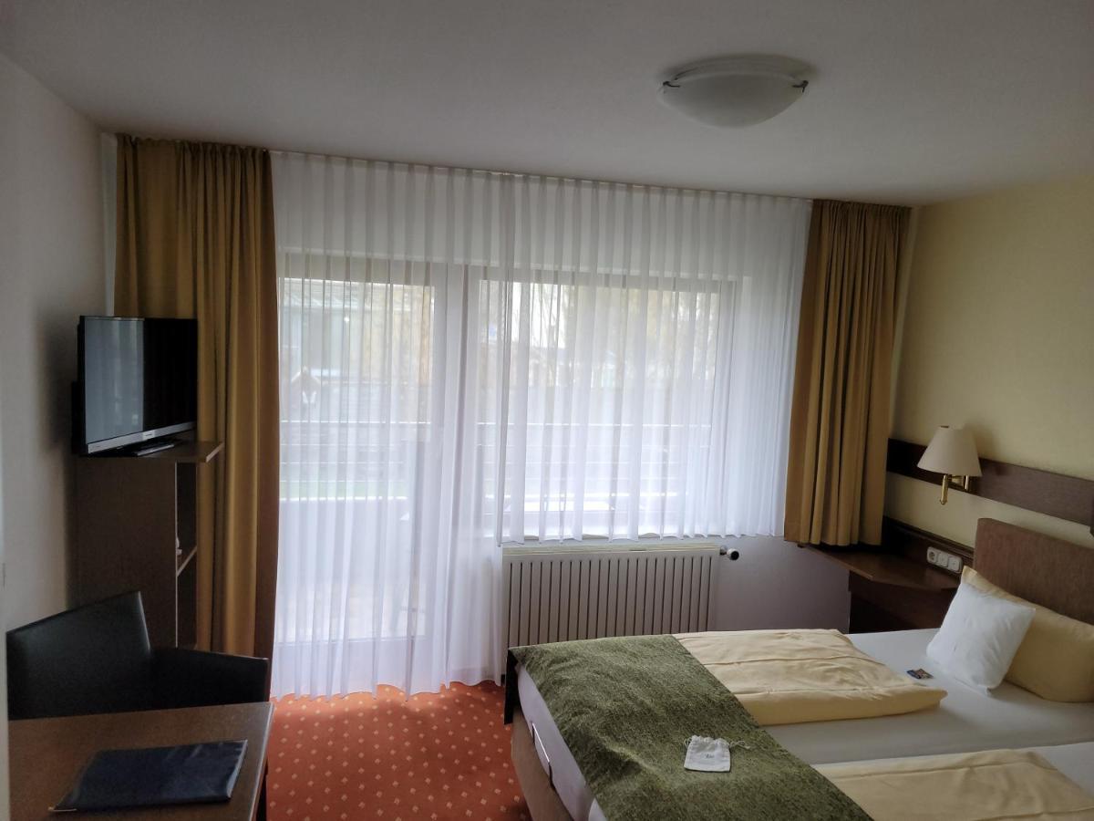 Kurparkhotel-Gemuend Экстерьер фото