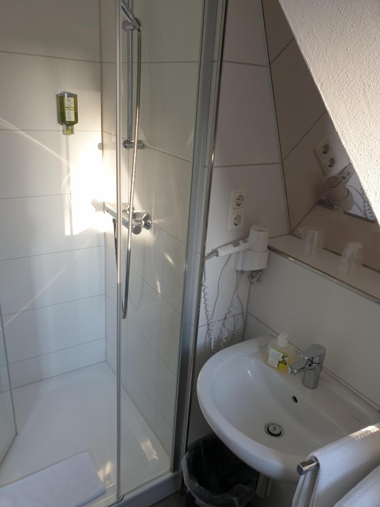 Kurparkhotel-Gemuend Экстерьер фото